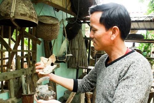 Người đàn ông sưu tập hơn 2.000 đồ vật xưa độc đáo