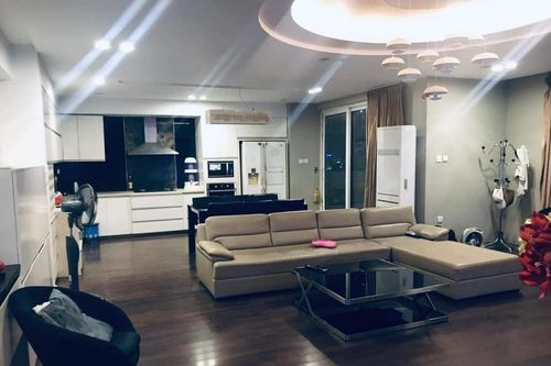 Bên trong căn hộ vợ sắp cưới của Huỳnh Anh vừa rao bán