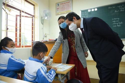Bộ trưởng Nguyễn Kim Sơn: Cần xóa bỏ tâm lý e ngại lây lan dịch bệnh khi tổ chức học bán trú
