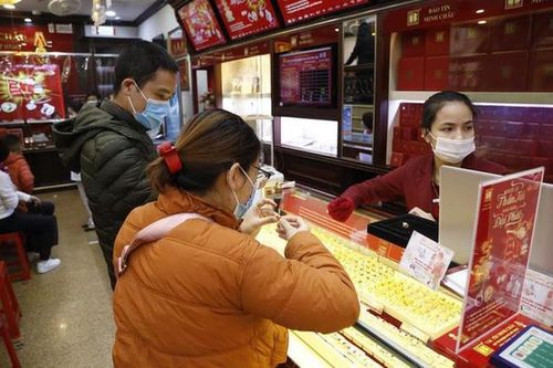 Giá vàng lên - xuống khó lường trong ngày vía Thần tài
