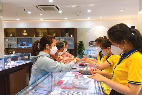 Vàng hình hổ 'cháy hàng' ngày vía Thần Tài