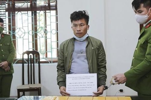 Bắt đối tượng vận chuyển 21 bánh heroin