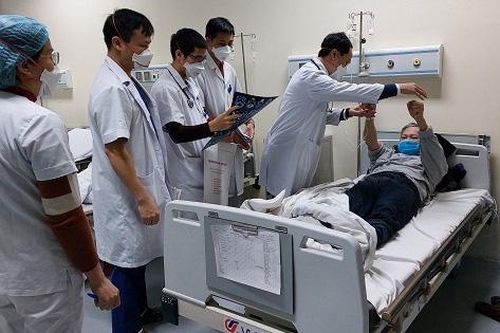 Trời rét, bệnh nhân nhập viện tăng mạnh