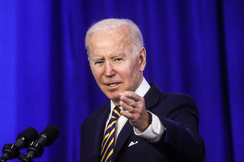 Ông Biden giục người Mỹ nhanh chóng rời Ukraine