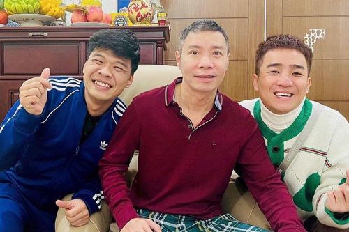 Bộ đôi Bắc Đẩu - Nam Tào 2022 tới thăm NSND Công Lý