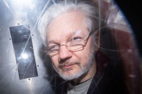 Nhà đầu tư Việt quyên góp tiền số để đòi tự do cho Julian Assange