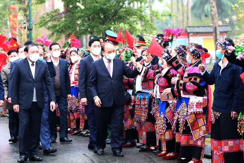 Chủ tịch nước: Nền văn hiến kỳ vĩ của dân tộc Việt Nam được tạo nên bởi 54 dân tộc anh em đoàn kết, gắn bó với nhau