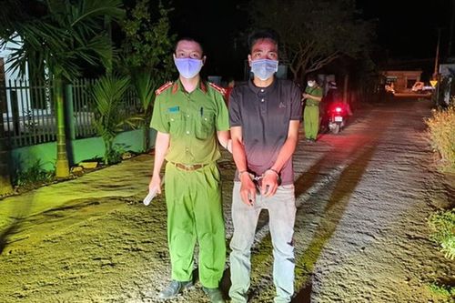 Thanh niên 21 tuổi liên tiếp cướp giật tài sản để lấy tiền uống 1 - 2 lít rượu mỗi ngày