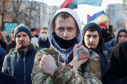Người Ukraine xuống đường, khẳng định không lùi bước trước Nga