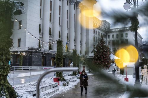 Người Ukraine ở phương xa lo ngại, quê nhà lại bình tĩnh