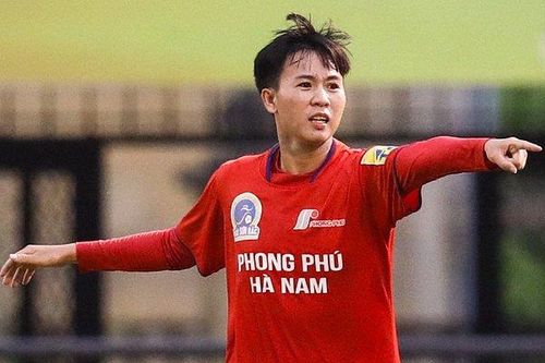 Quả bóng vàng Tuyết Dung đến với bóng đá thế nào?