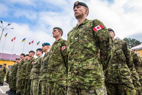 Tình hình Ukraine: Canada rút bớt quân, Nhật Bản cắt giảm nhân viên tại Đại sứ quán