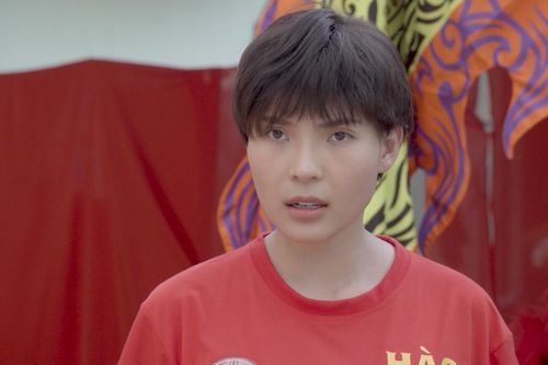 Thúy Diễm chơi lớn với tạo hình tomboy cùng ông xã Lương Thế Thành 'đại náo' màn ảnh nhỏ