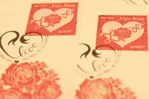 Bộ Thông tin và Truyền thông phát hành Tem Tình yêu