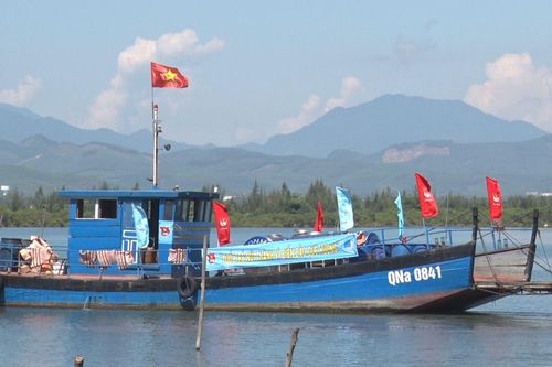 Khát vọng đầu năm của người làng chài Long Thạnh Tây (Quảng Nam)