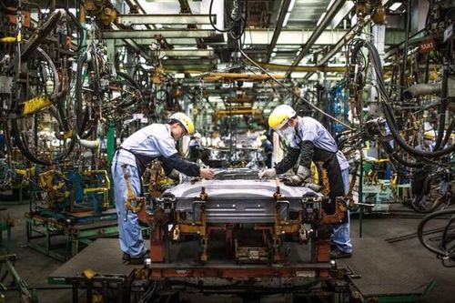 Việt Nam có lấy lại tốc độ tăng trưởng nhờ gói hỗ trợ phục hồi kinh tế?