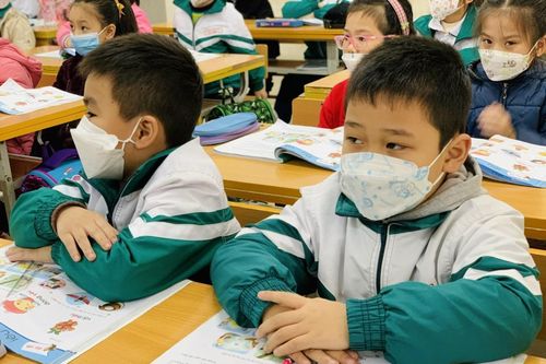 Hà Nội: Học sinh tiểu học, lớp 6 tại 12 quận đến trường từ ngày 21/2