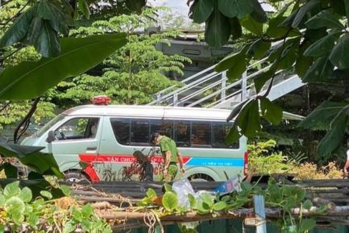 Vụ thi thể nam sinh nổi trên sông Sài Gòn: Bác tài xe ôm khai gì với công an?
