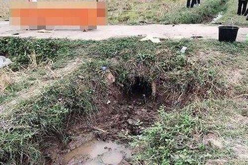 Điều tra vụ thi thể người đàn ông bị nhét dưới ống cống