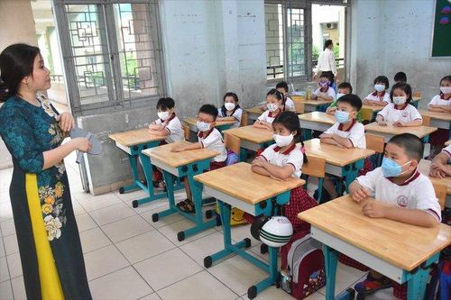 Kiểm tra, đánh giá nhẹ nhàng