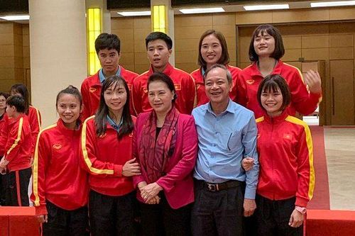 Người hùng thầm lặng của bóng đá nữ Việt Nam