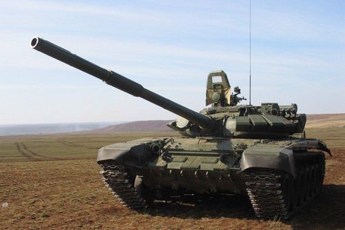 RIA: Hơn 20 xe tăng Ukraine áp sát điểm nóng Donbas