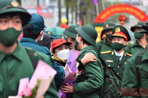 Rộn ràng ngày hội tòng quân trên cả nước