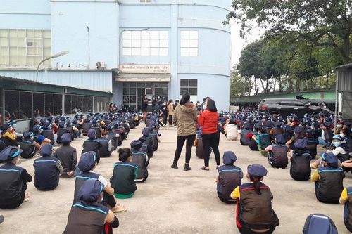 Hàng nghìn công nhân Nghệ An liên tiếp ngừng việc tập thể