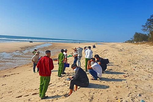2 thiếu nữ thương vong bất thường trên bãi biển La Gi