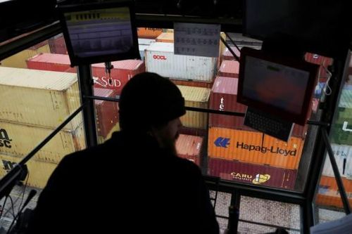 Giá năng lượng tăng khiến Eurozone thâm hụt thương mại cao nhất trong 13 năm