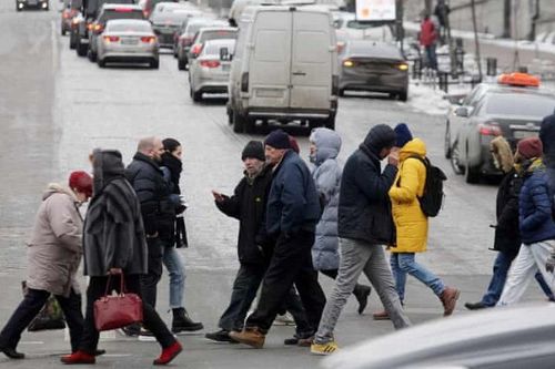 Dân Ukraine thở phào sau tuyên bố rút quân của Nga