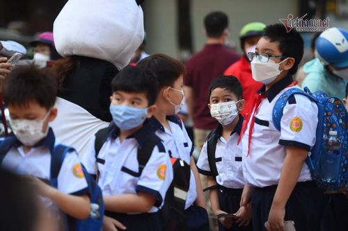 TP. Hồ Chí Minh: Học sinh nhiễm Covid-19 tăng sau khi học trực tiếp
