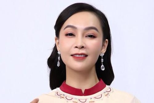 'Hoa hậu bolero' Trần Mỹ Ngọc giành Quán quân Tinh hoa hội tụ mùa 3