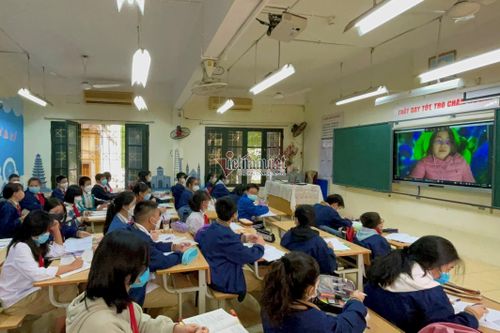 Những giờ học lạ lùng thời 'on - off' của cô trò Hà Nội