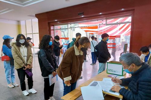Sinh viên trở lại học trực tiếp: trường đại học cảnh báo để đảm bảo an toàn
