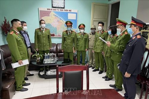Khởi tố, bắt tạm giam giám đốc và kế toán trưởng CDC Thừa Thiên - Huế