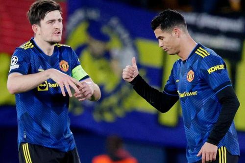 Maguire không phải nhường băng thủ quân Man United cho Ronaldo