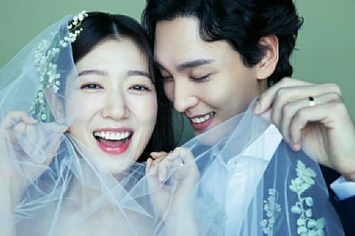 Ê-kíp kể lại buổi chụp ảnh cưới của Park Shin Hye