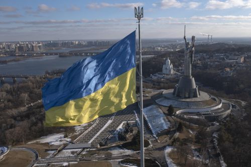 Đại sứ quán Trung Quốc ở Ukraine kêu gọi công dân tích trữ thực phẩm