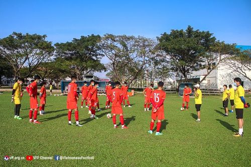 U23 Việt Nam còn đúng 13 cầu thủ, lo lắng chờ tiếp viện trước giờ đấu Thái Lan