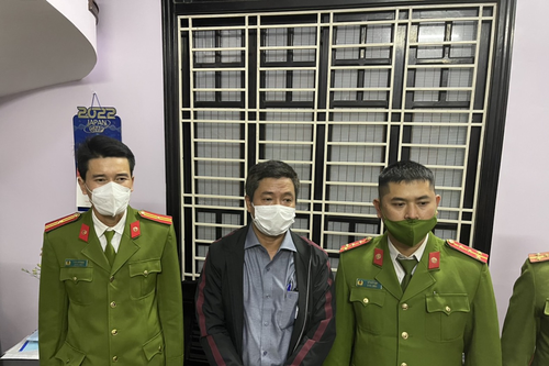Giám đốc CDC Huế 'ngã ngựa' từng phát ngôn 'trong sạch' thế nào?