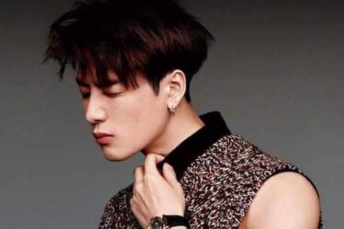 Phía Jackson (GOT7) phủ nhận tin đồn hẹn hò và ngoại tình, tuyên bố đã báo cảnh sát