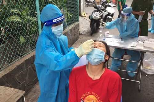 Omicron đang là biến chủng gây bệnh chủ yếu tại Thành phố Hồ Chí Minh