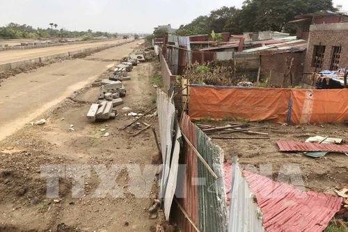 Quyết định thành viên Tổ công tác kiểm tra, tháo gỡ khó khăn liên quan đến các dự án, đất đai