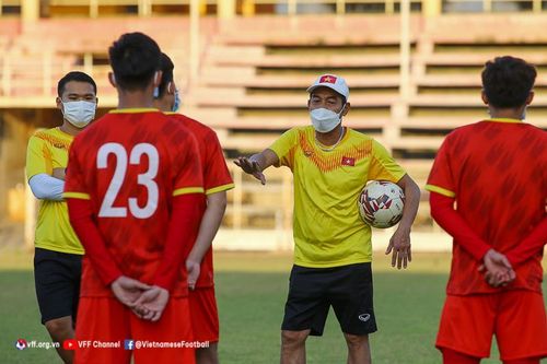 U23 Việt Nam tập với 10 người, lạc quan chờ 'viện binh' đấu Timor Leste