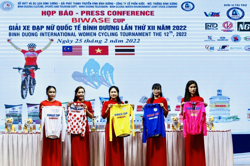 12 đội tranh tài Giải xe đạp nữ quốc tế Bình Dương 2022