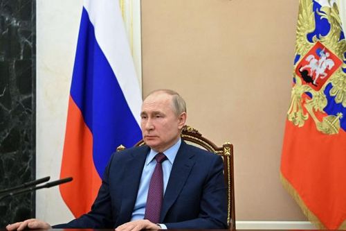 Tổng thống Putin kêu gọi quân đội Ukraine chiếm quyền kiểm soát đất nước
