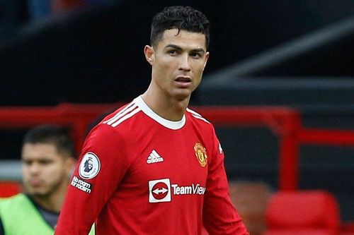 Man United bị đội hạng 19 cầm hòa