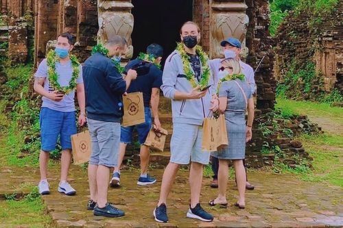 'Thung lũng thần linh' Mỹ Sơn hút khách trước lễ khai mạc Năm du lịch quốc gia