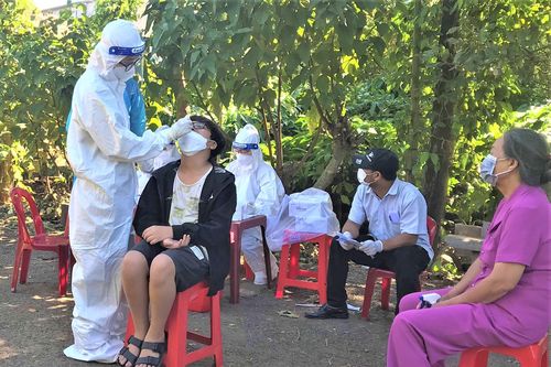 Vượt mốc 2.000 ca COVID-19 trong ngày, Đắk Lắk bổ sung lực lượng, điều trị F0 tại nhà